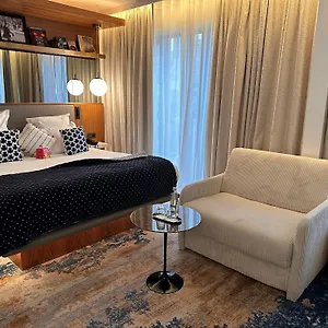 4* Hotel Card